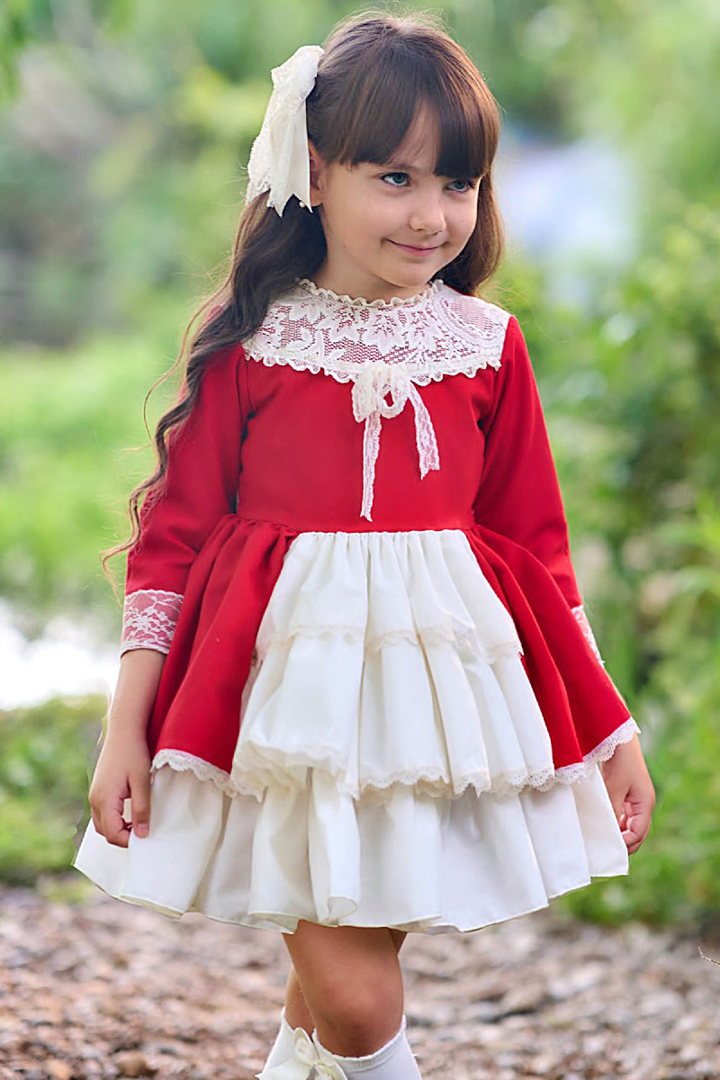 Платье пышное красное