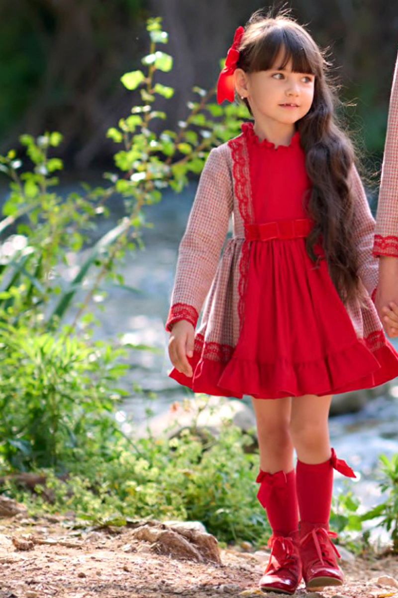 Красное платье в клетку