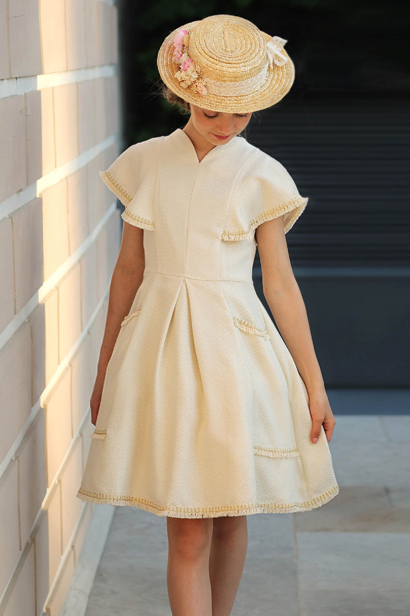 Изящное платье леди